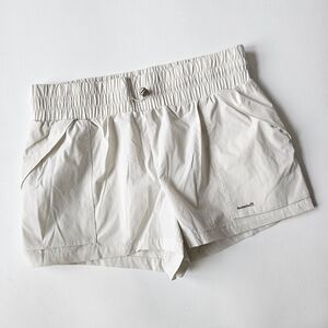 Avalanche Women’s Outdoor Utility Shorts Elastic Waist Cream Beige Size M